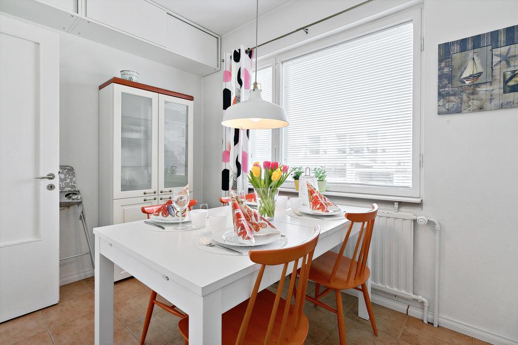 Majoitushuoneisto Tuomipuisto Apartment Naantali Exterior photo